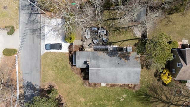 154 Bayridge Dr, Dennis, MA 02660