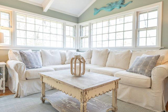 154 Bayridge Dr, Dennis, MA 02660