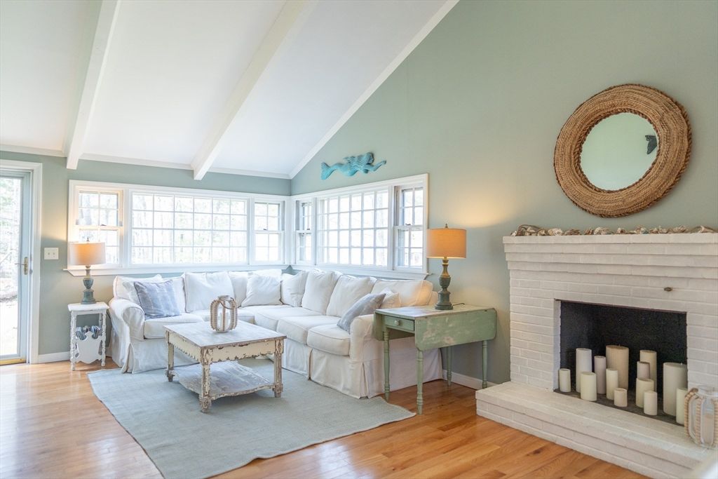 154 Bayridge Dr, Dennis, MA 02660