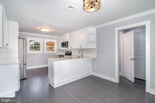 515 N PROGRESS AVE, Harrisburg, PA 17109