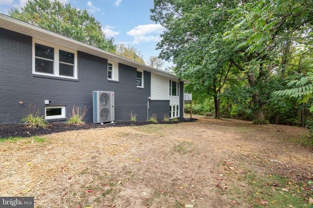 515 N PROGRESS AVE, Harrisburg, PA 17109