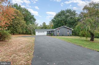 515 N PROGRESS AVE, Harrisburg, PA 17109