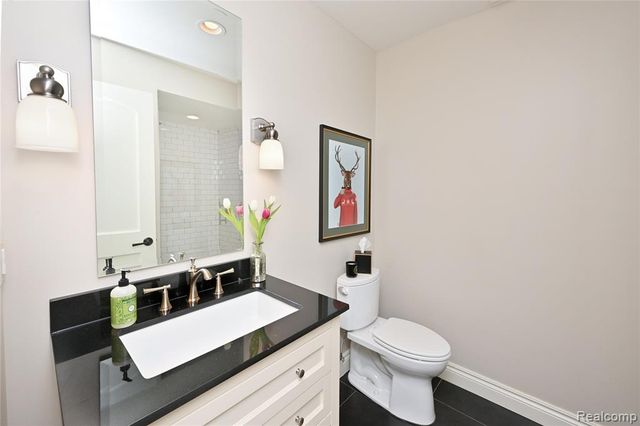 364 Chesterfield Avenue, Birmingham, MI 48009