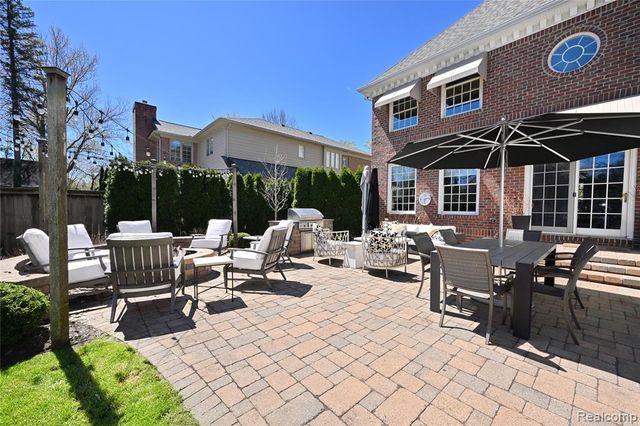 364 Chesterfield Avenue, Birmingham, MI 48009