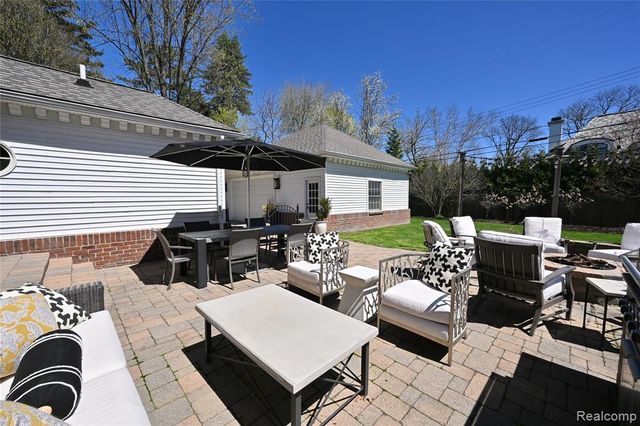 364 Chesterfield Avenue, Birmingham, MI 48009