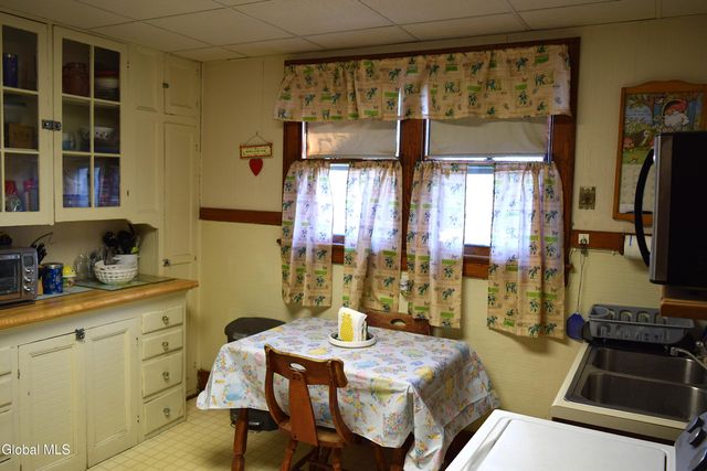 106 Continental Avenue, Cohoes, NY 12047