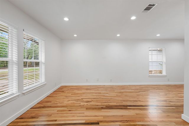 1806 Mohle DR, Austin, TX 78703