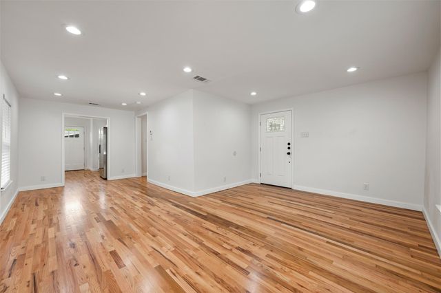 1806 Mohle DR, Austin, TX 78703