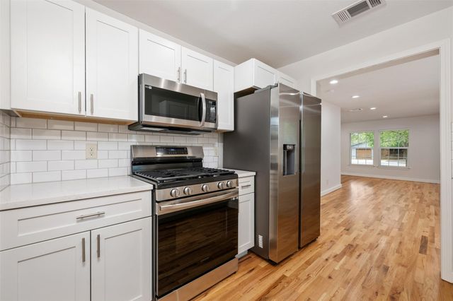 1806 Mohle DR, Austin, TX 78703