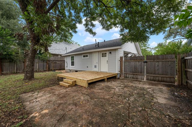 1806 Mohle DR, Austin, TX 78703