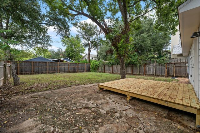 1806 Mohle DR, Austin, TX 78703