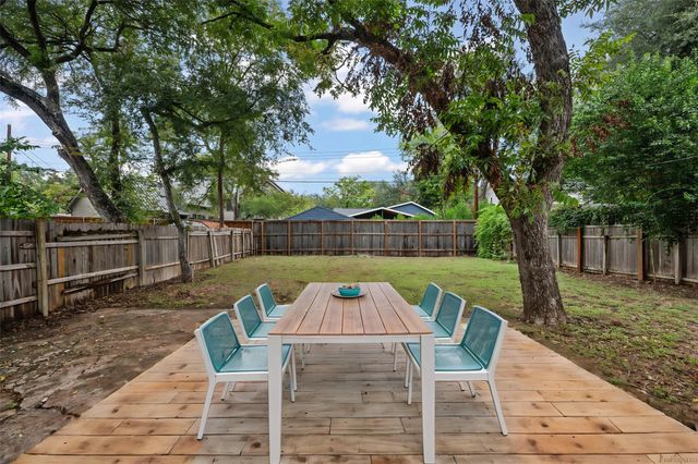 1806 Mohle DR, Austin, TX 78703