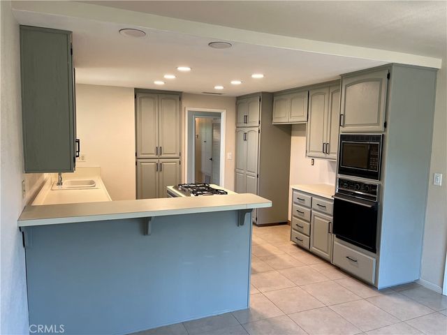 1528 N 1st Avenue, Upland, CA 91786
