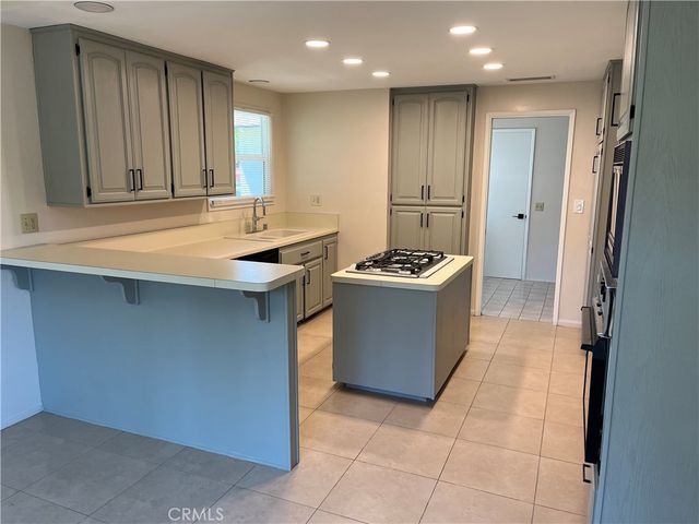 1528 N 1st Avenue, Upland, CA 91786