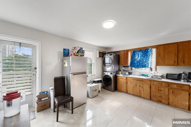 31 Leonard Street 2, Jersey City, NJ 07307