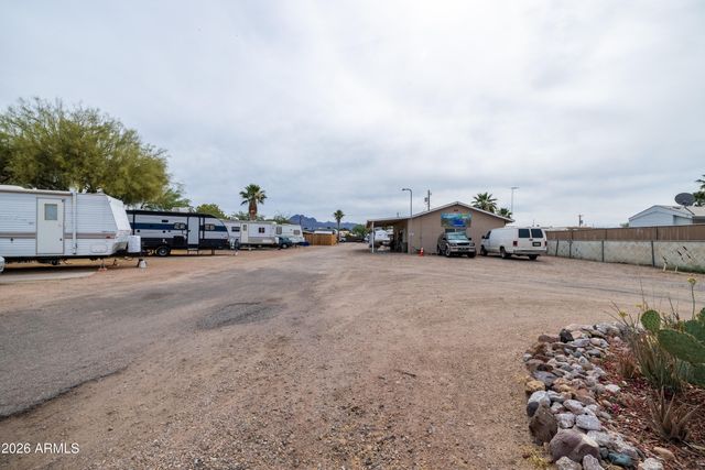 317 N SAGUARO Drive, Apache Junction, AZ 85120