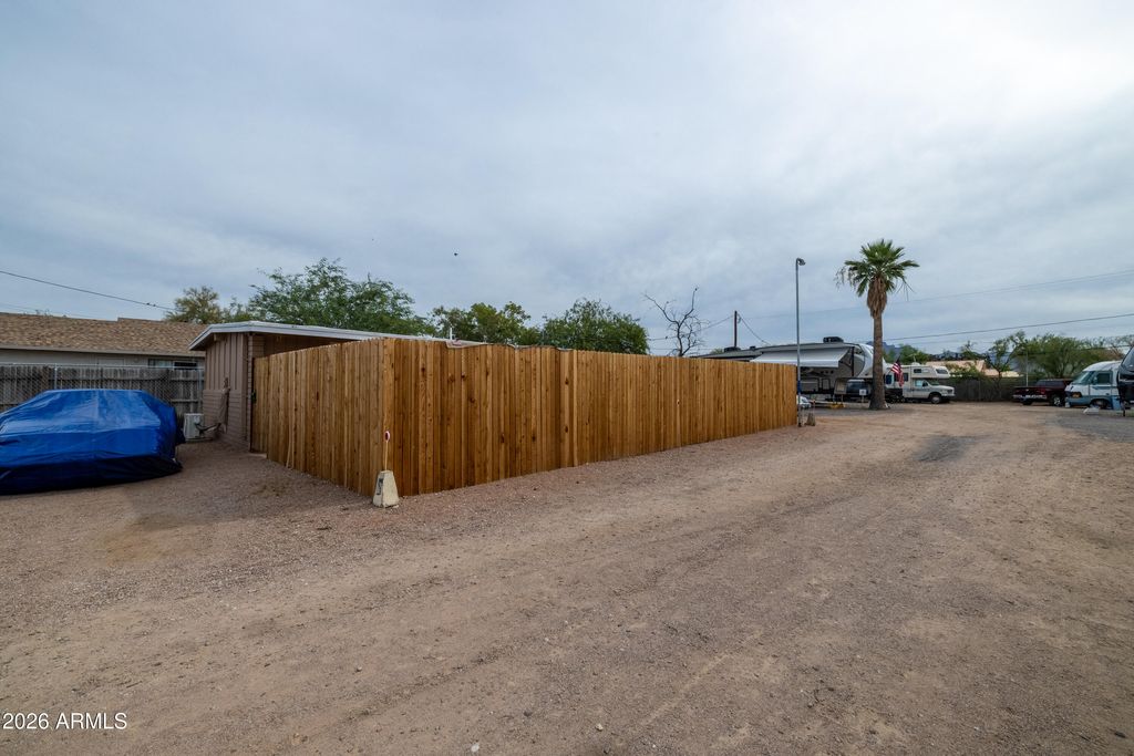 Image 31 of property listing at 317 N SAGUARO Drive, Apache Junction, AZ 85120
