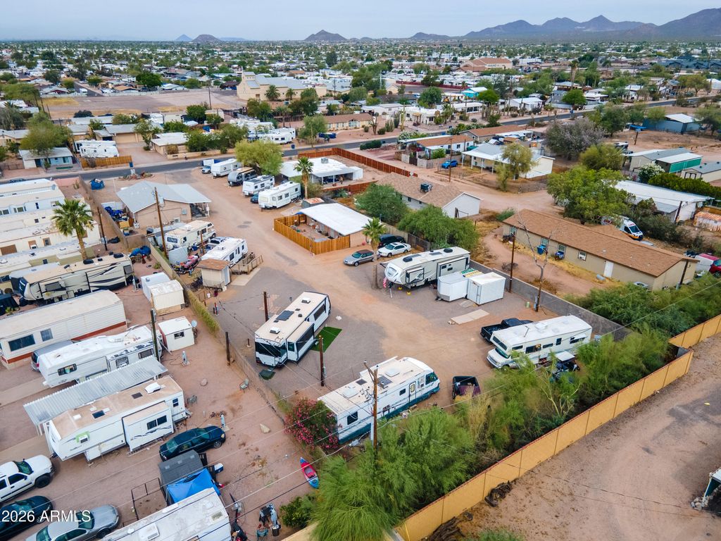 Image 32 of property listing at 317 N SAGUARO Drive, Apache Junction, AZ 85120