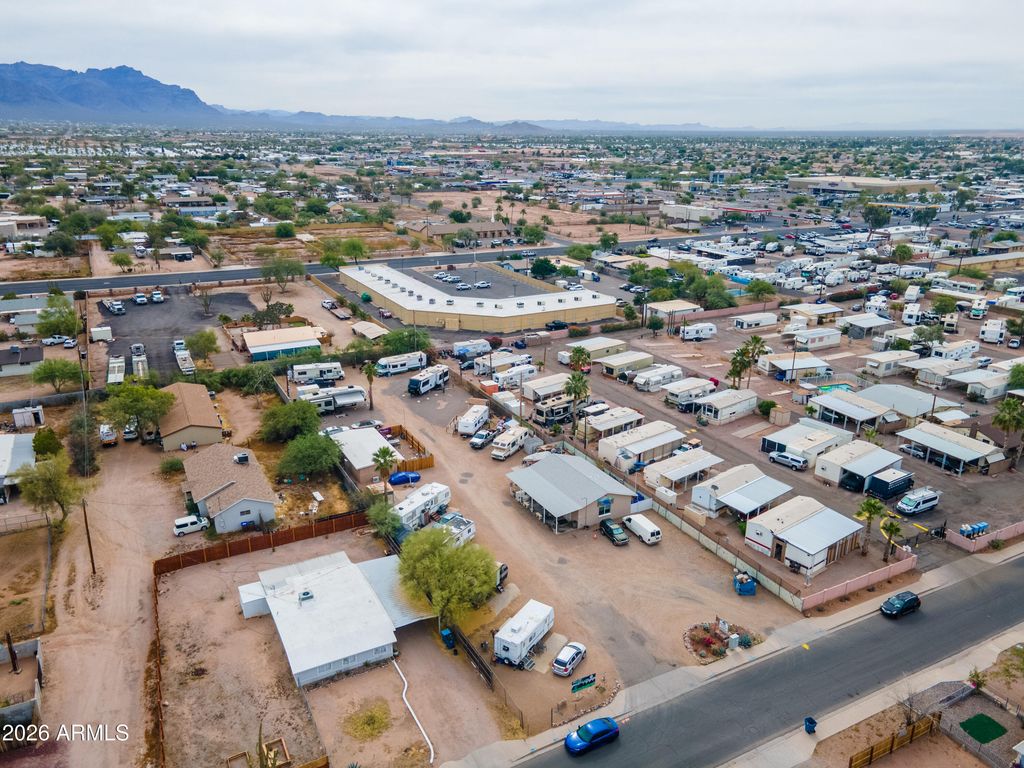 Image 33 of property listing at 317 N SAGUARO Drive, Apache Junction, AZ 85120