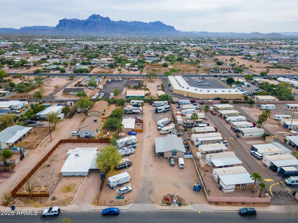 Image 34 of property listing at 317 N SAGUARO Drive, Apache Junction, AZ 85120