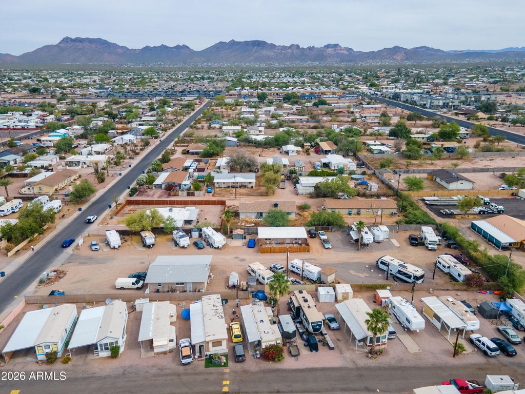 Image 37 of property listing at 317 N SAGUARO Drive, Apache Junction, AZ 85120