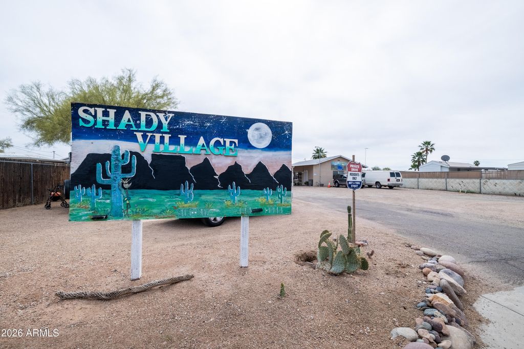 Image 44 of property listing at 317 N SAGUARO Drive, Apache Junction, AZ 85120