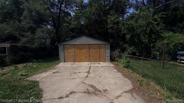 18057 Stansbury Street, Detroit, MI 48235