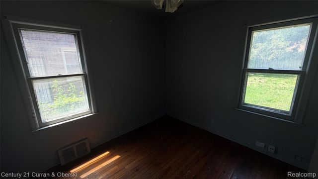 18057 Stansbury Street, Detroit, MI 48235