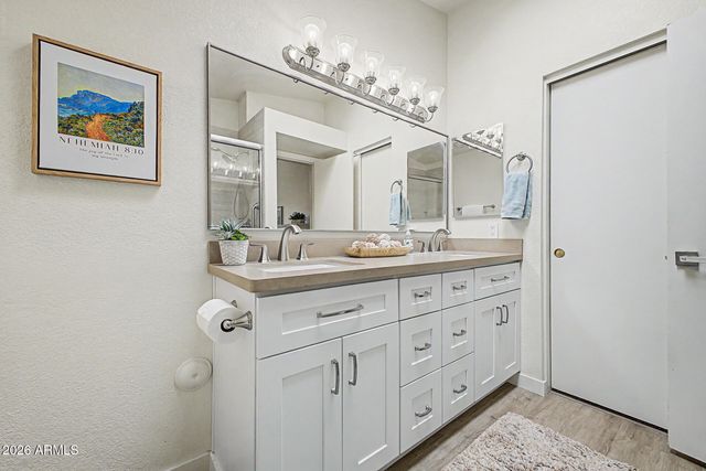 4711 E PIEDMONT Road, Phoenix, AZ 85044