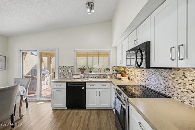 4711 E PIEDMONT Road, Phoenix, AZ 85044