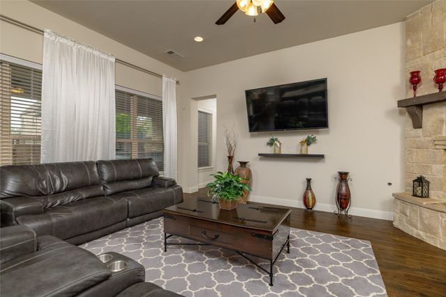 955 Champions Way, Roanoke, TX 76262