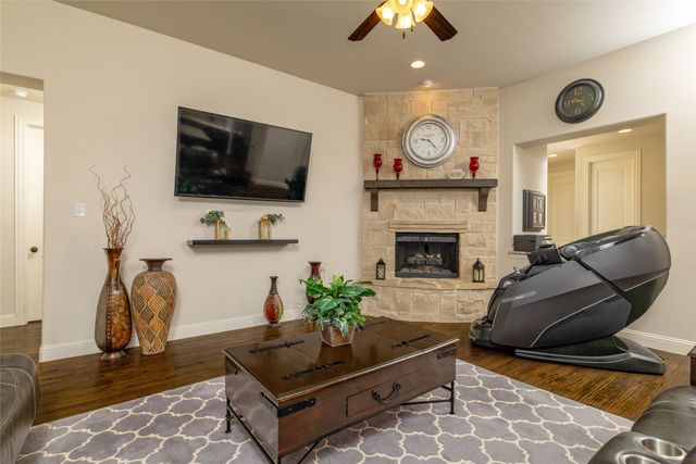 955 Champions Way, Roanoke, TX 76262