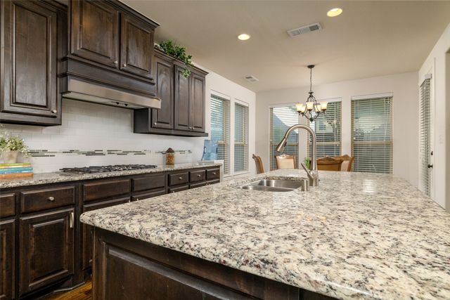 955 Champions Way, Roanoke, TX 76262