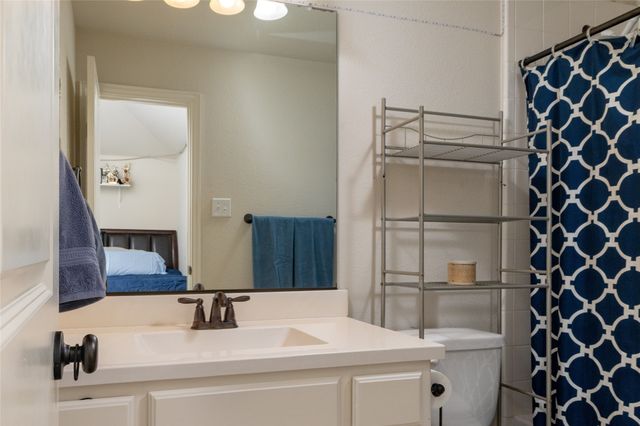 955 Champions Way, Roanoke, TX 76262