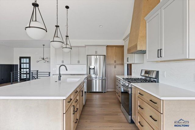 1493 OAK CREST CT, Spearfish, SD 57783