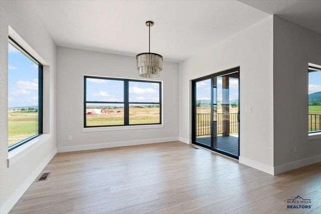 1493 OAK CREST CT, Spearfish, SD 57783