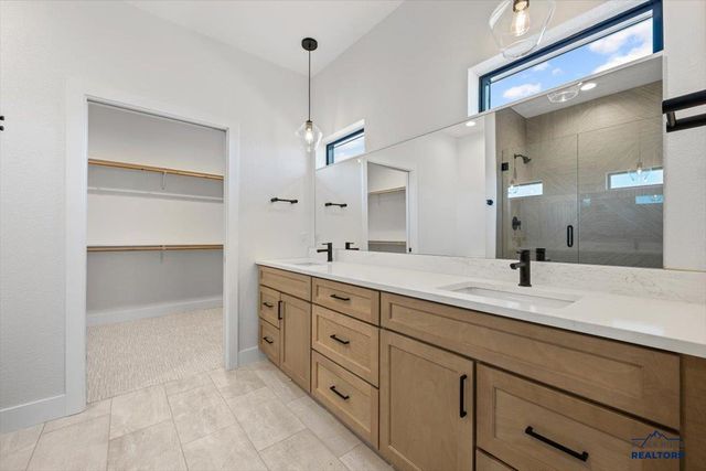 1493 OAK CREST CT, Spearfish, SD 57783