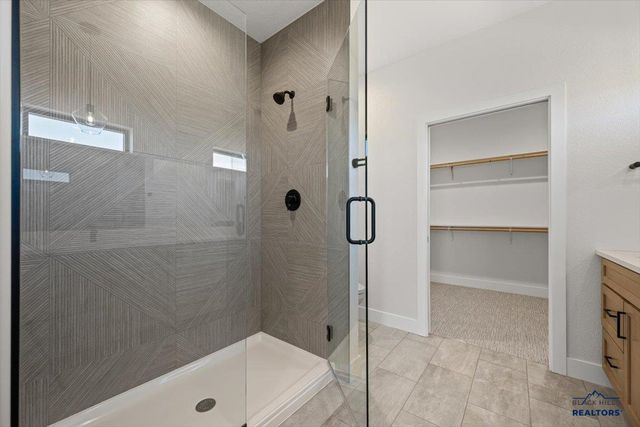 1493 OAK CREST CT, Spearfish, SD 57783