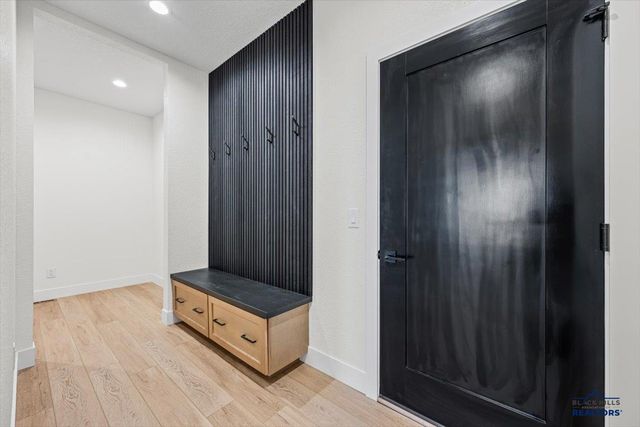 1493 OAK CREST CT, Spearfish, SD 57783