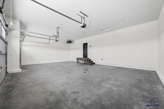 1493 OAK CREST CT, Spearfish, SD 57783