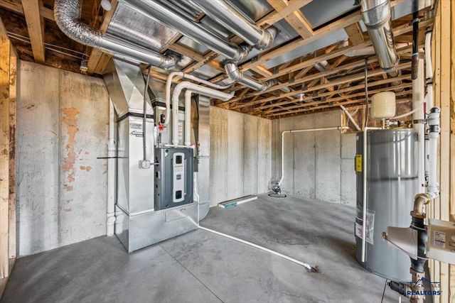 1493 OAK CREST CT, Spearfish, SD 57783