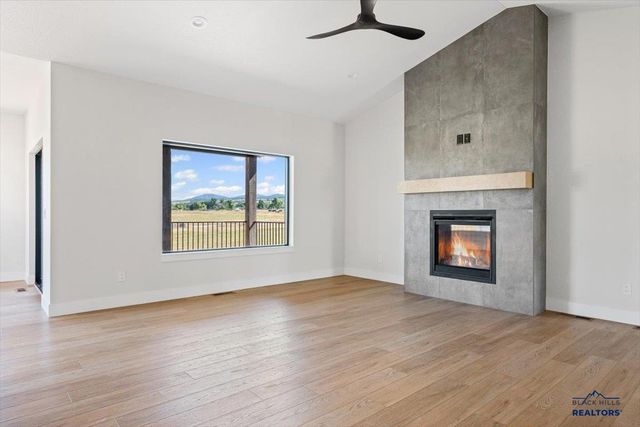 1493 OAK CREST CT, Spearfish, SD 57783