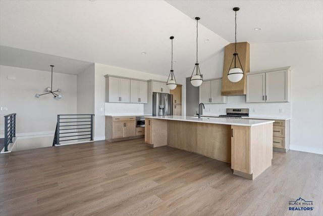 1493 OAK CREST CT, Spearfish, SD 57783