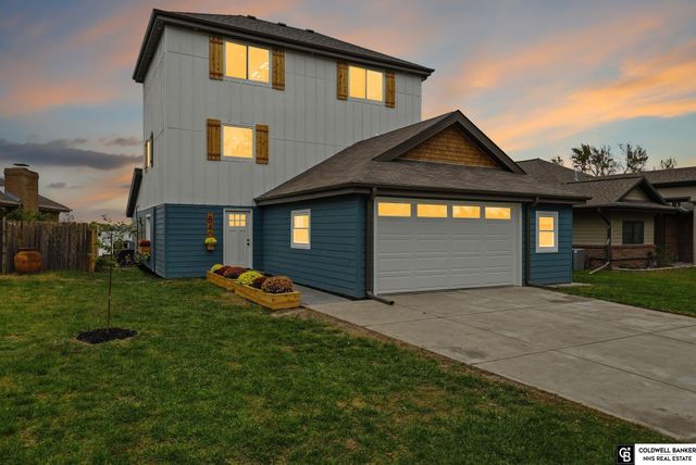 840 Lakeshore Drive, Lincoln, NE 68528