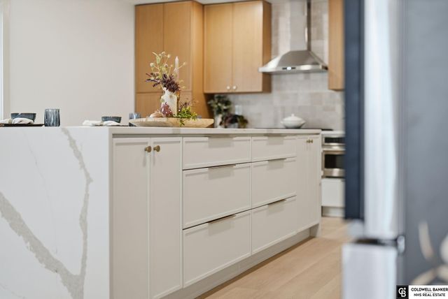 840 Lakeshore Drive, Lincoln, NE 68528