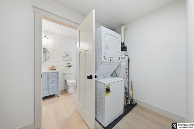 840 Lakeshore Drive, Lincoln, NE 68528