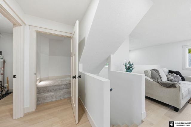 840 Lakeshore Drive, Lincoln, NE 68528