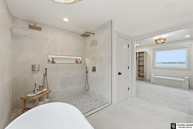 840 Lakeshore Drive, Lincoln, NE 68528