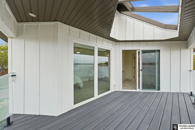 840 Lakeshore Drive, Lincoln, NE 68528