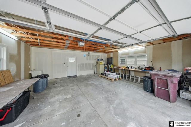 840 Lakeshore Drive, Lincoln, NE 68528